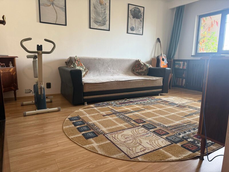 Parcul Tineretului, sector 4, apartament 3 camere decomandat 72 mp,