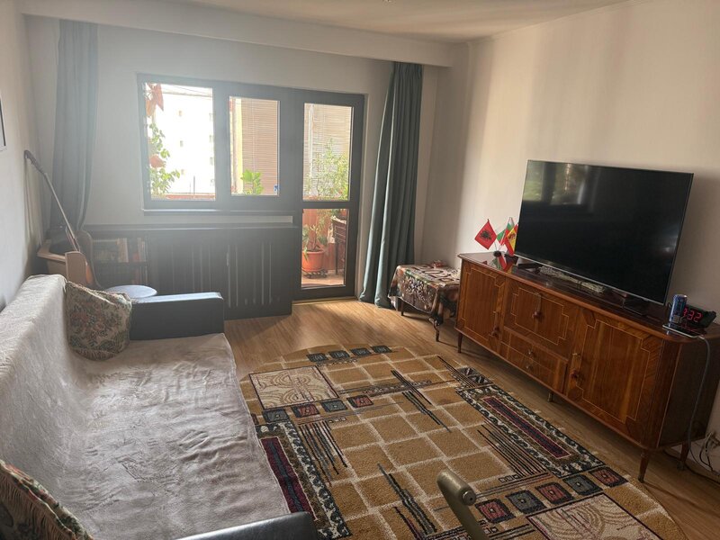 Parcul Tineretului, sector 4, apartament 3 camere decomandat 72 mp,