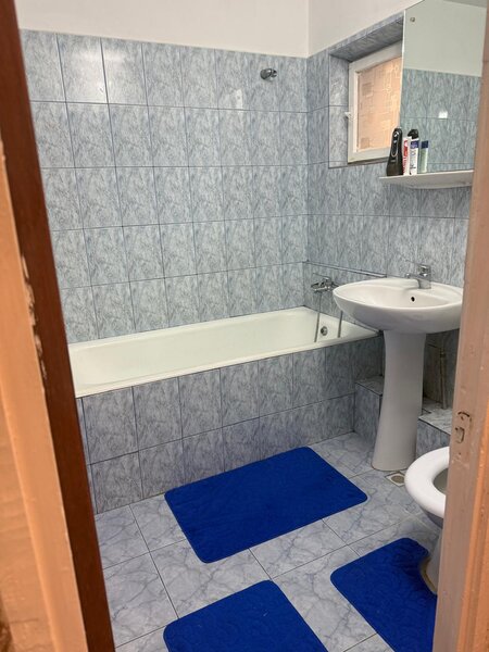 Parcul Tineretului, sector 4, apartament 3 camere decomandat 72 mp,