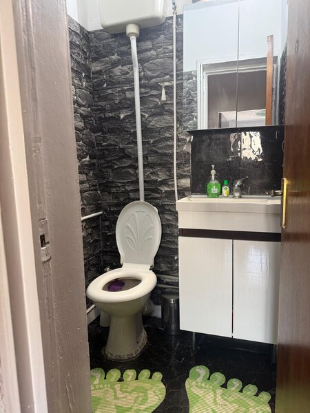 Parcul Tineretului, sector 4, apartament 3 camere decomandat 72 mp,